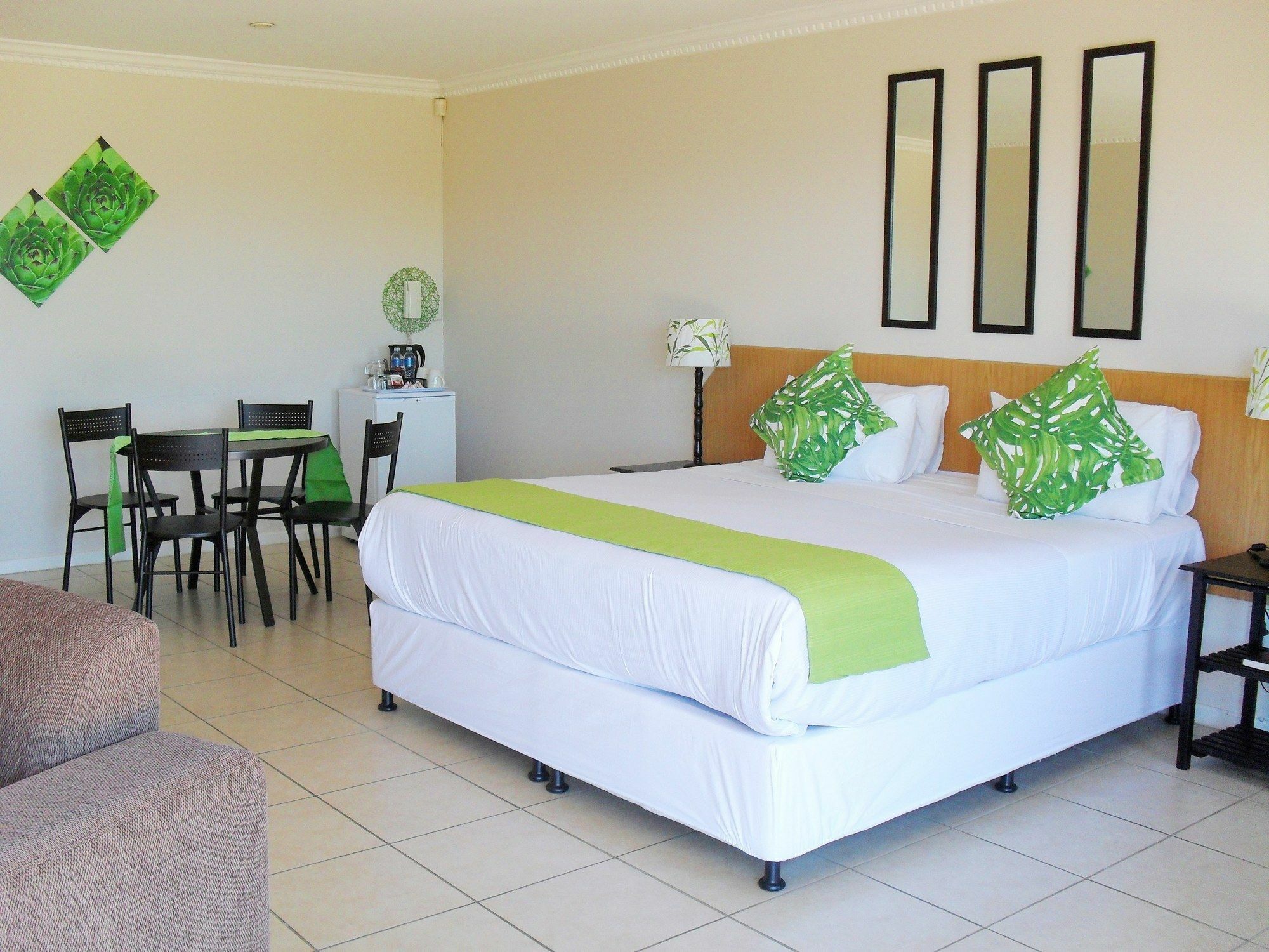 8 Royal Palm B&B Umhlanga Exterior photo
